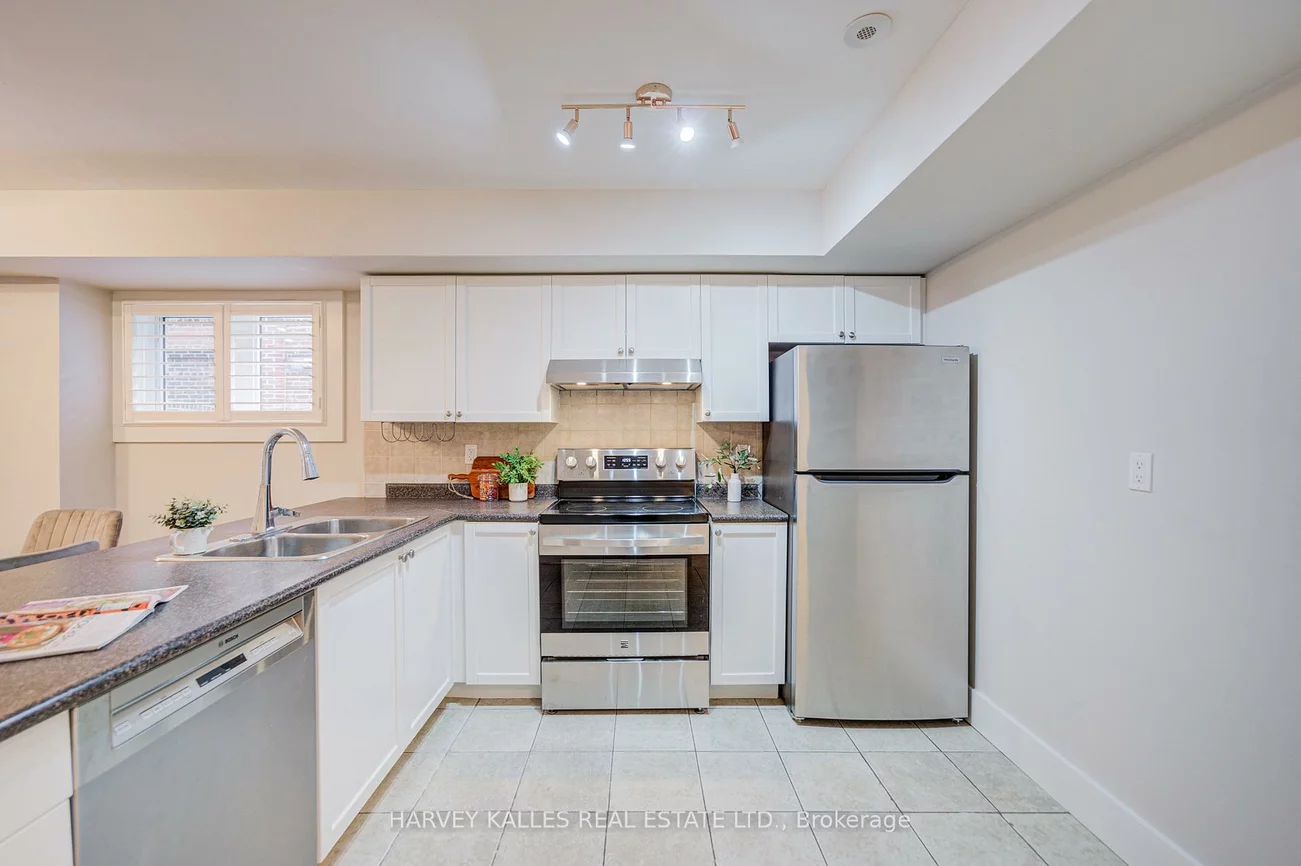 51, Foundry, Dovercourt-Wallace Emerson-Junction, Toronto