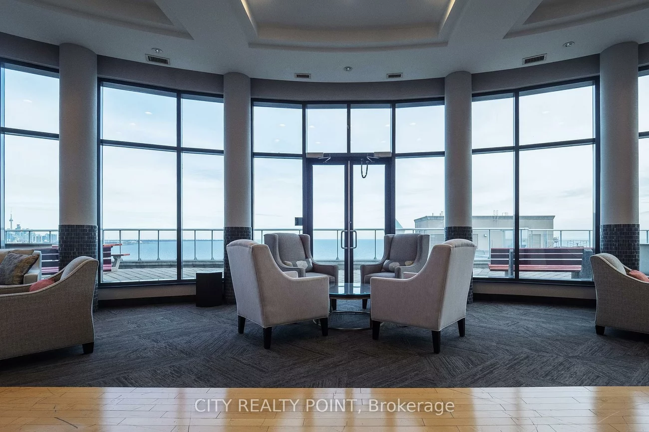 2087, Lake Shore, Mimico, Toronto