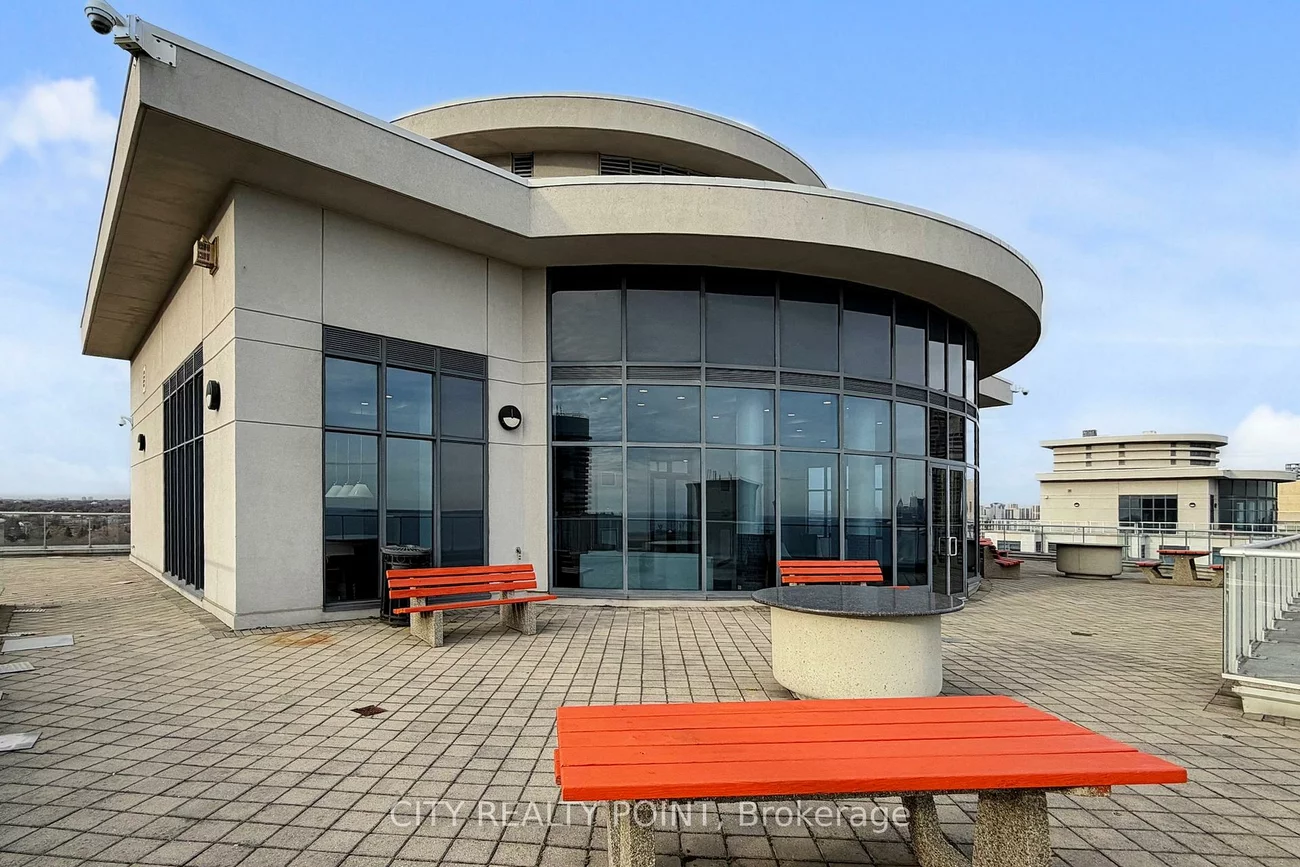 2087, Lake Shore, Mimico, Toronto