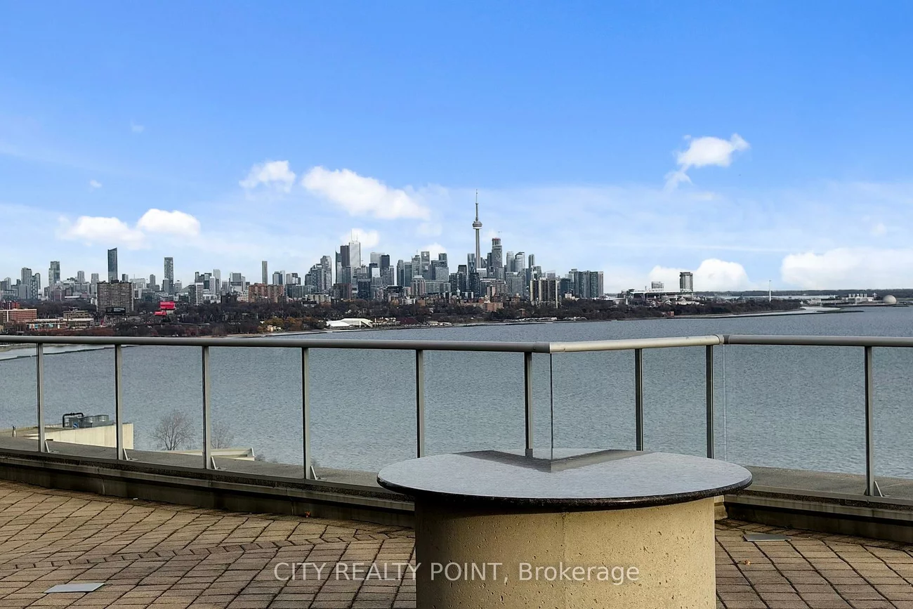 2087, Lake Shore, Mimico, Toronto