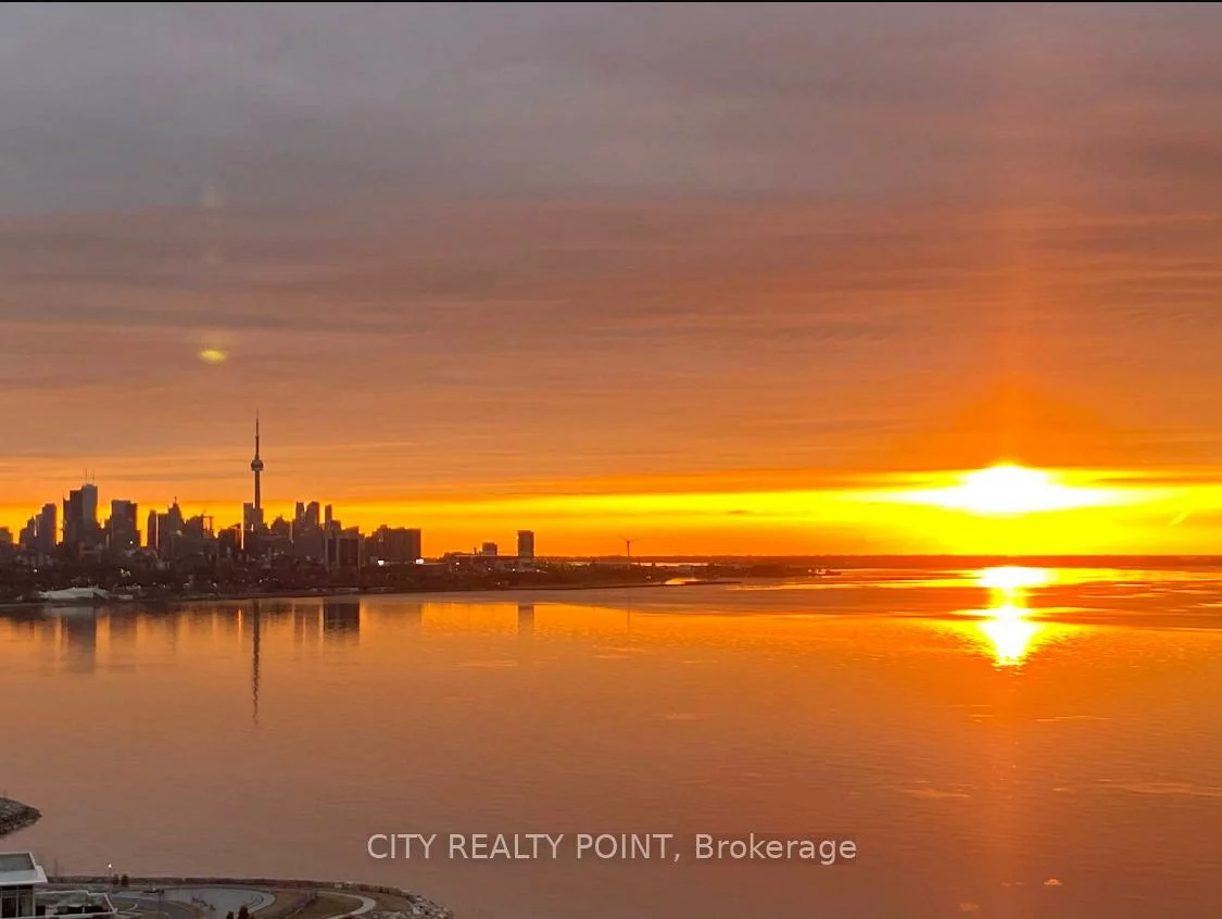 2087, Lake Shore, Mimico, Toronto