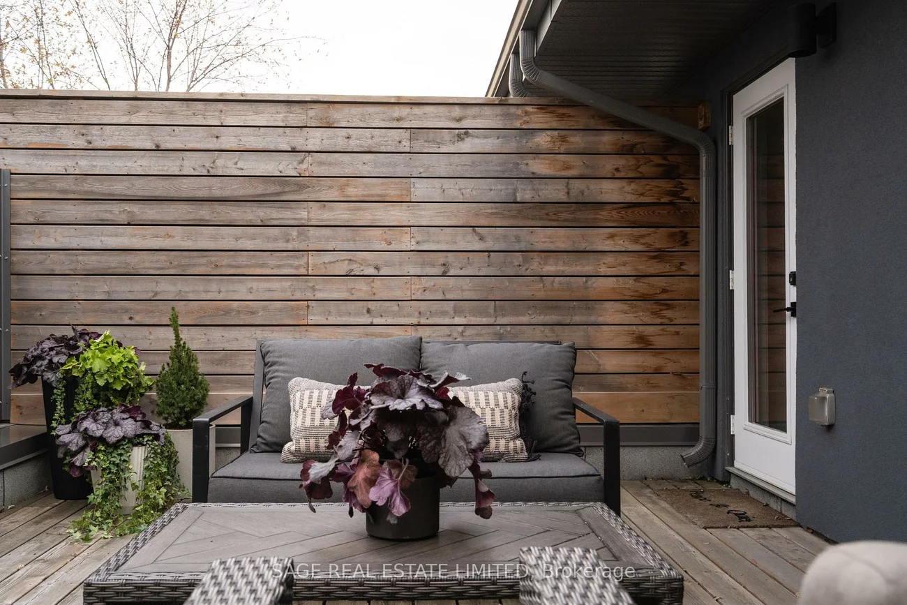 50, Bartlett, Dovercourt-Wallace Emerson-Junction, Toronto