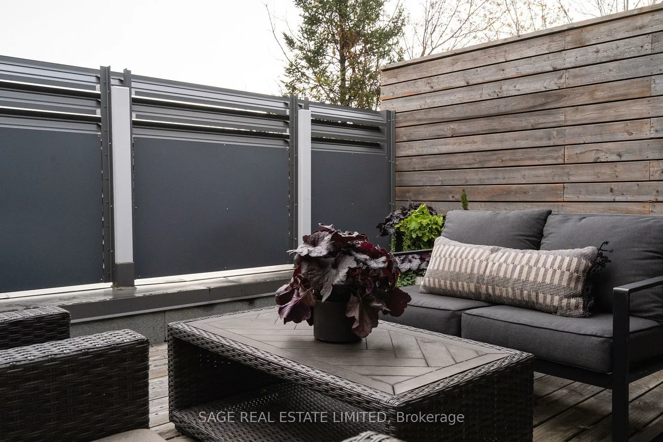 50, Bartlett, Dovercourt-Wallace Emerson-Junction, Toronto