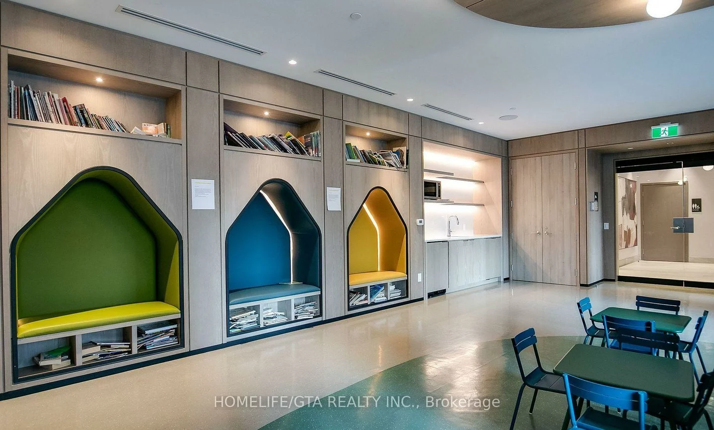 9, Mabelle, Islington-City Centre West, Toronto