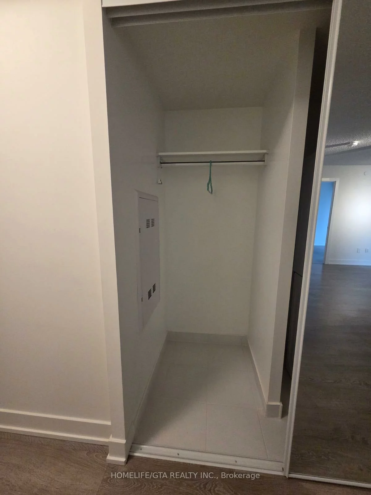 9, Mabelle, Islington-City Centre West, Toronto