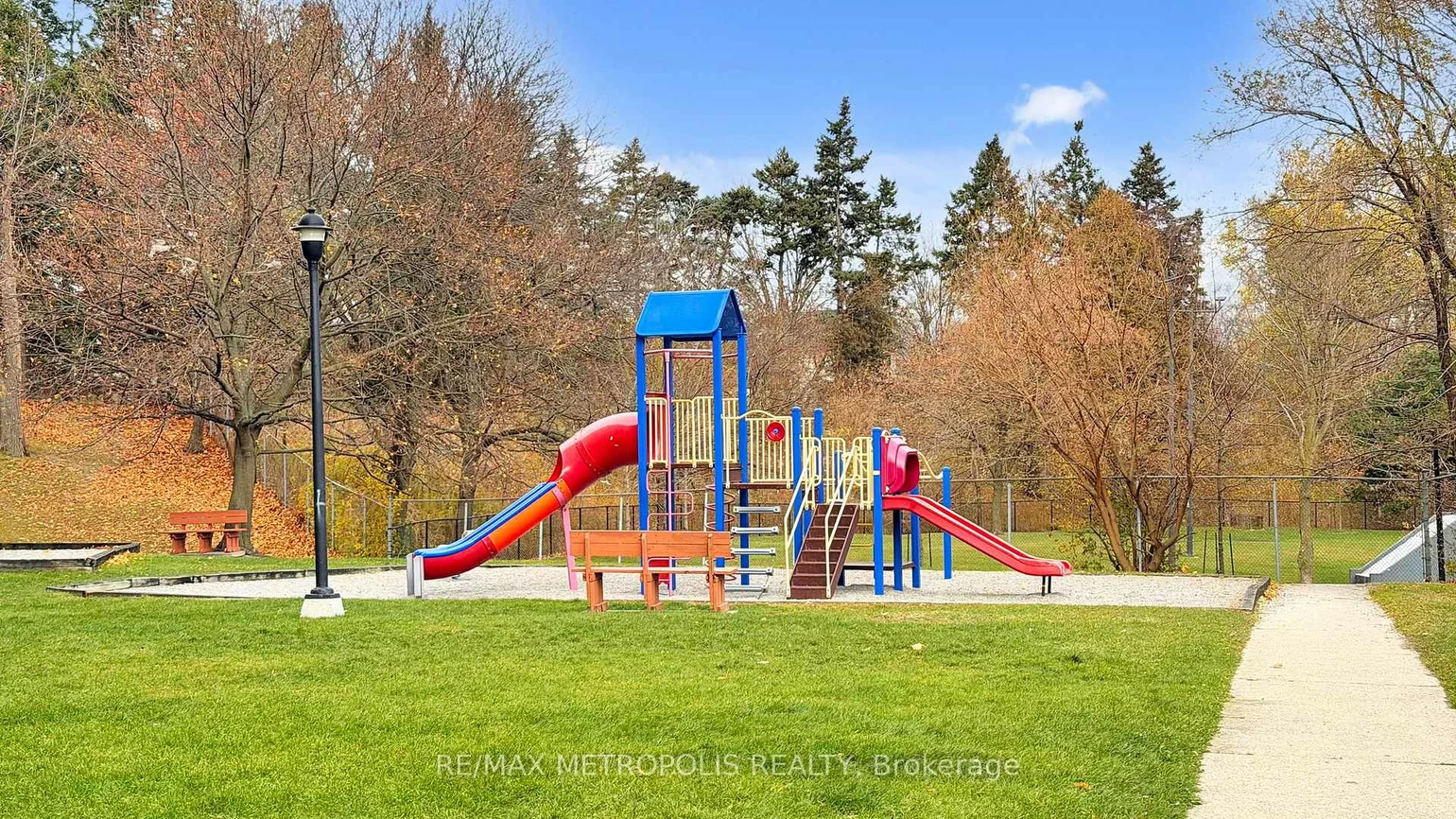 10, Martha Eaton, Brookhaven-Amesbury, Toronto