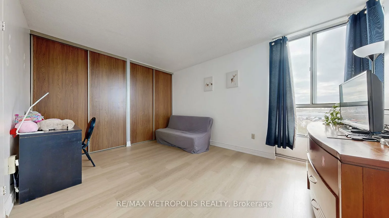 10, Martha Eaton, Brookhaven-Amesbury, Toronto