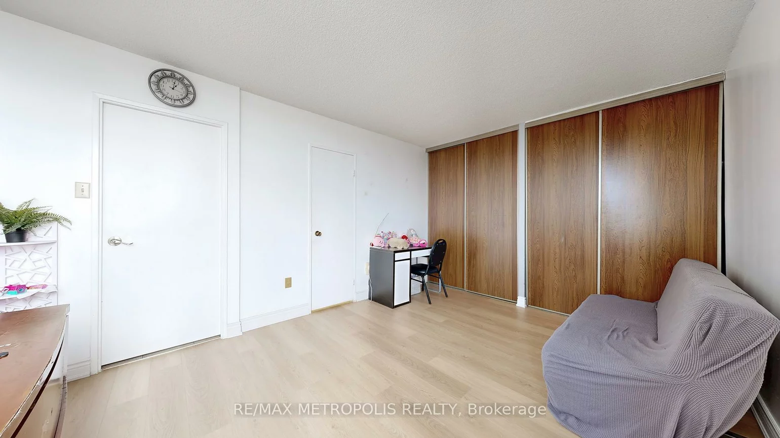 10, Martha Eaton, Brookhaven-Amesbury, Toronto