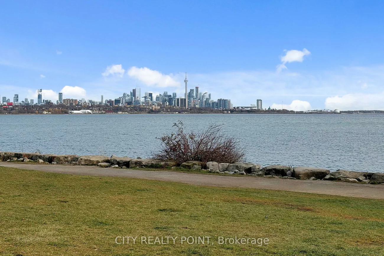 58, Marine Parade, Mimico, Toronto