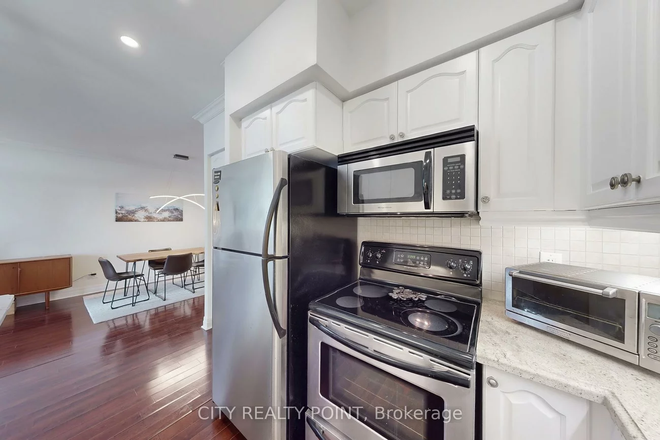 58, Marine Parade, Mimico, Toronto