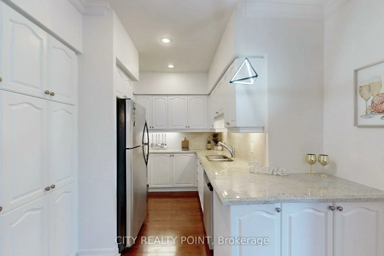 58, Marine Parade, Mimico, Toronto