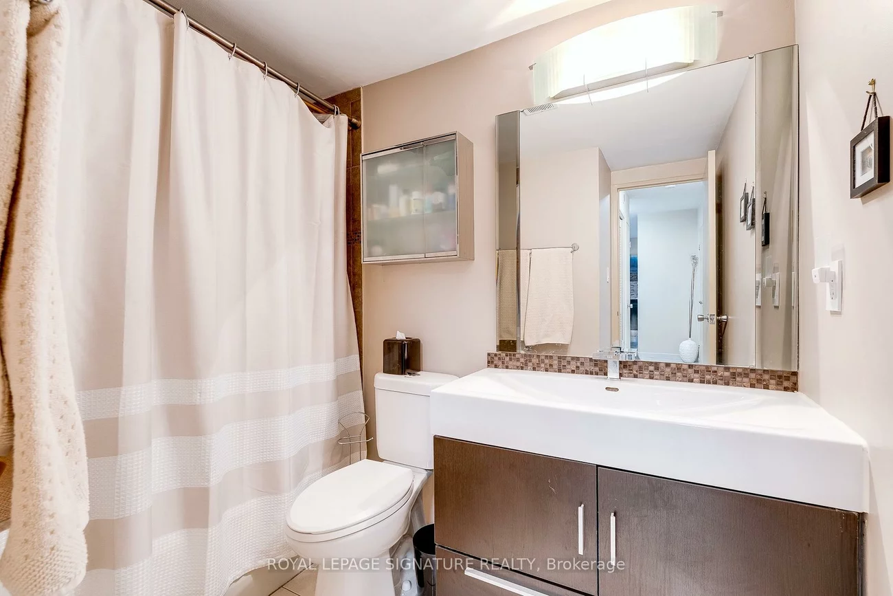 1, Four Winds, York University Heights, Toronto