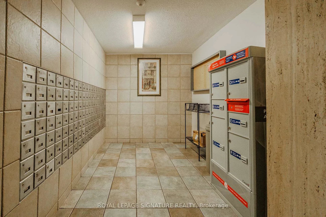 1, Four Winds, York University Heights, Toronto