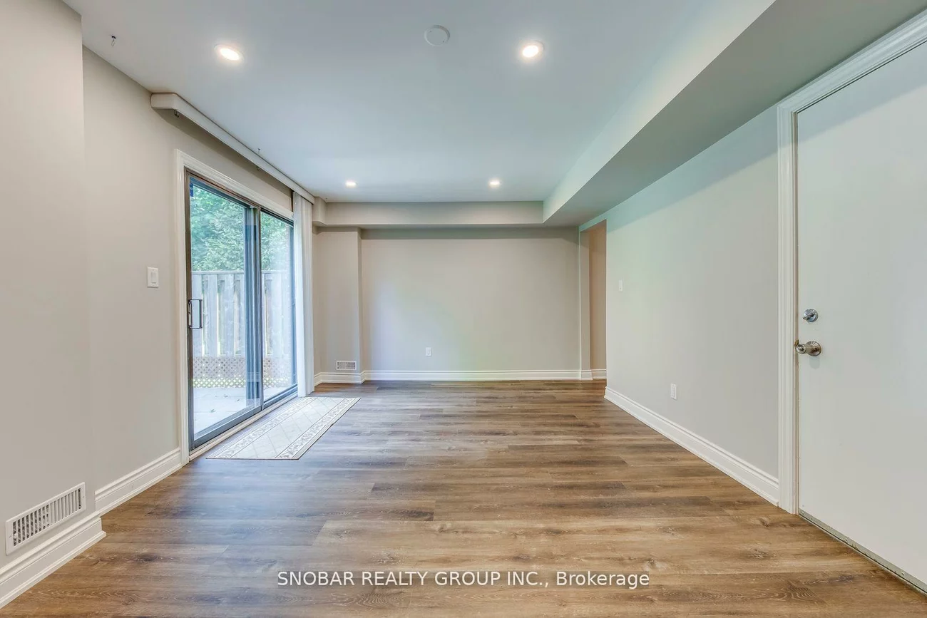 35, Maple Branch, Kingsview Village-The Westway, Toronto