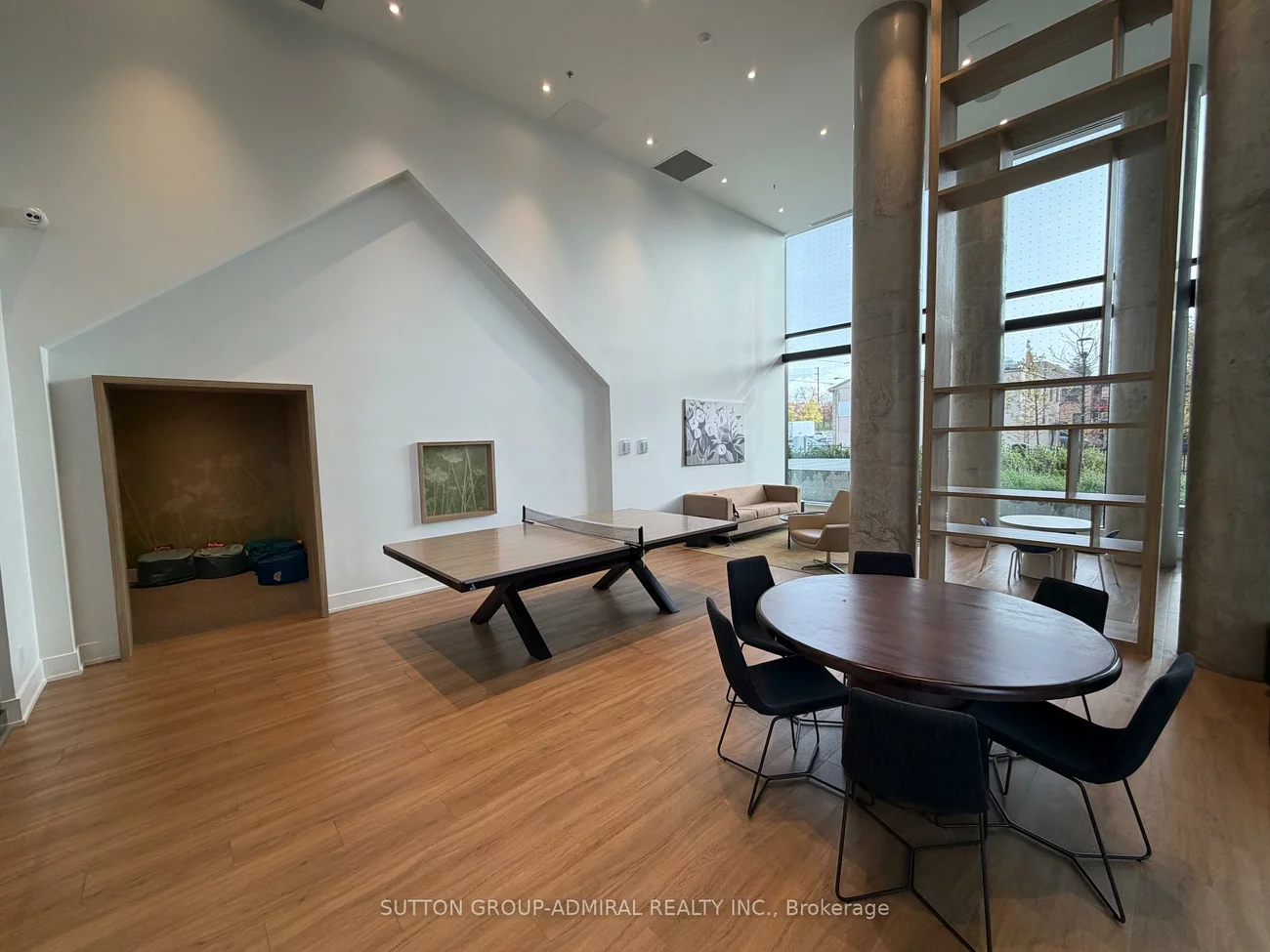 3100, Keele, Downsview-Roding-CFB, Toronto