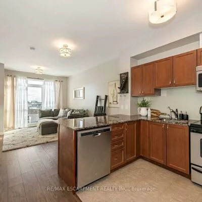 3865, Lake Shore, Long Branch, Toronto