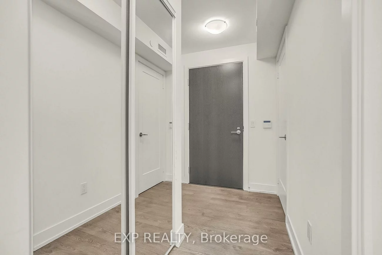 5, Mabelle, Islington-City Centre West, Toronto