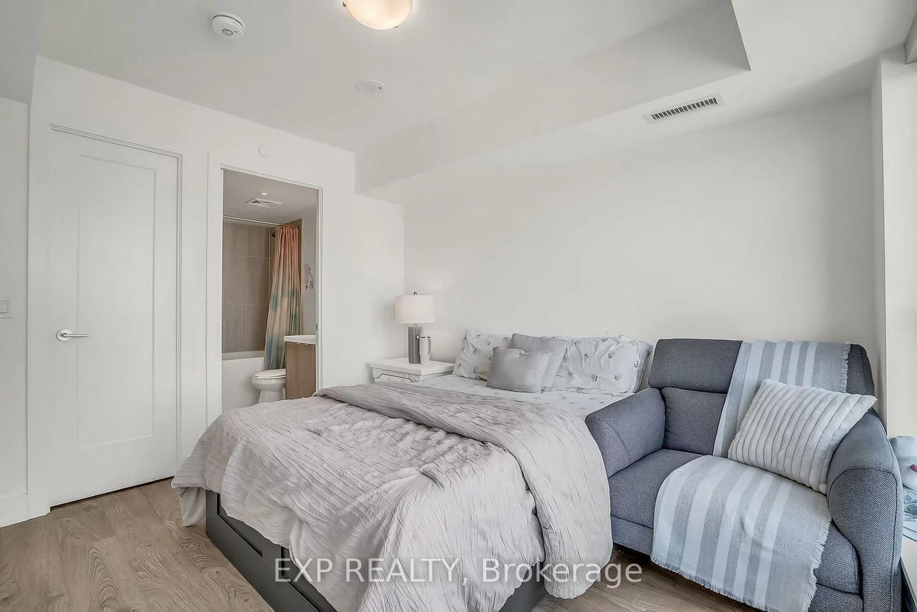 5, Mabelle, Islington-City Centre West, Toronto