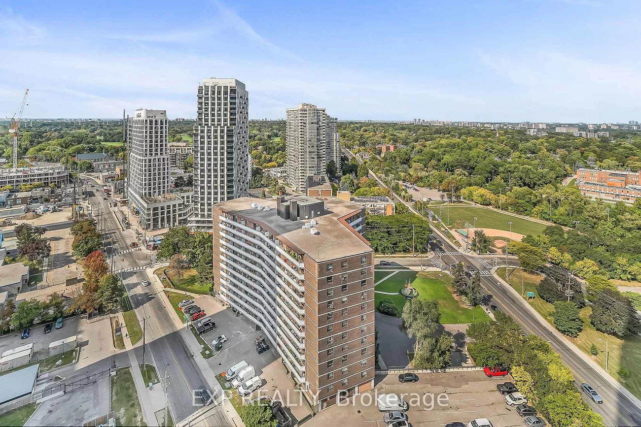 5, Mabelle, Islington-City Centre West, Toronto