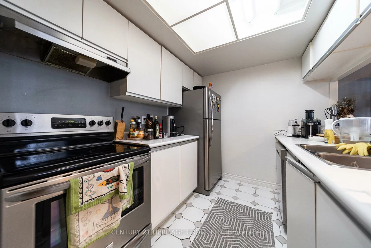 101, Subway, Islington-City Centre West, Toronto