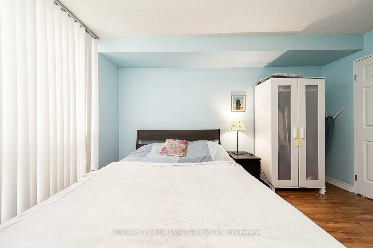 101, Subway, Islington-City Centre West, Toronto