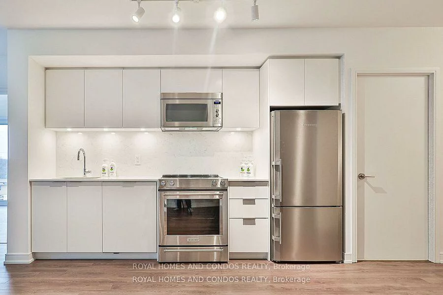 30, Samuel Wood, Islington-City Centre West, Toronto