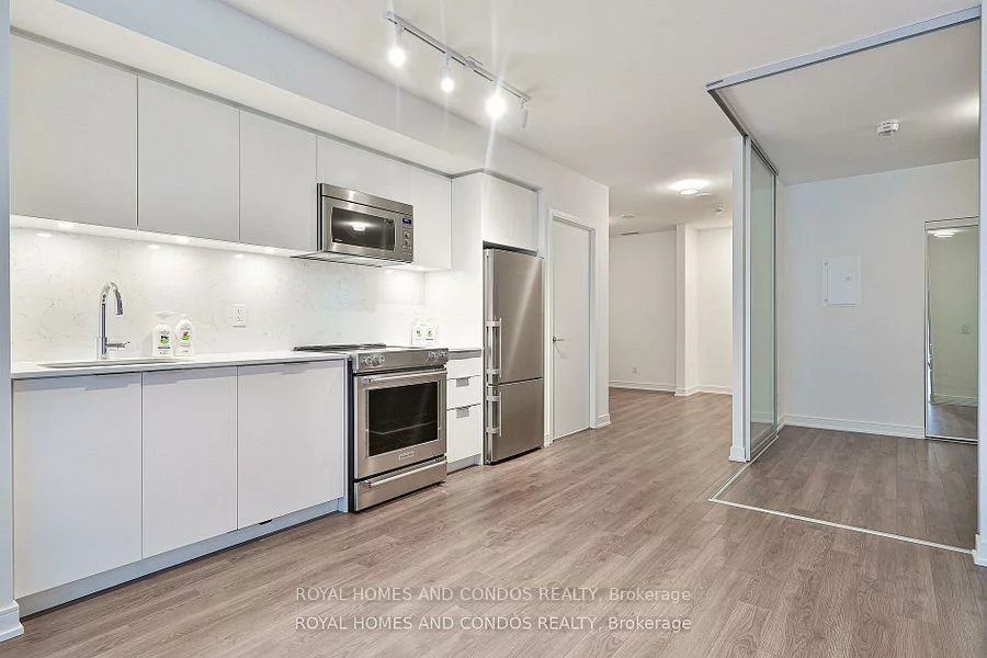 30, Samuel Wood, Islington-City Centre West, Toronto