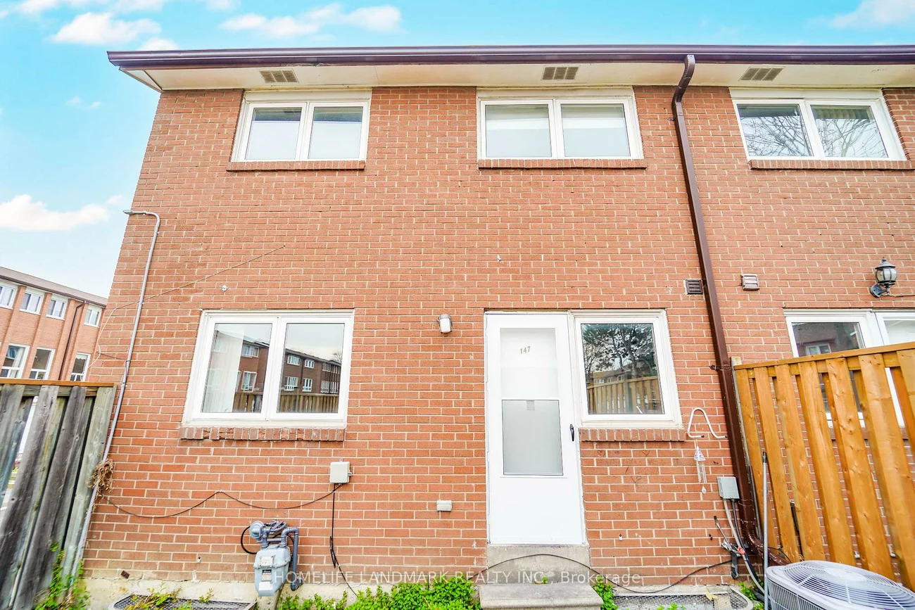 6452, Finch, Mount Olive-Silverstone-Jamestown, Toronto