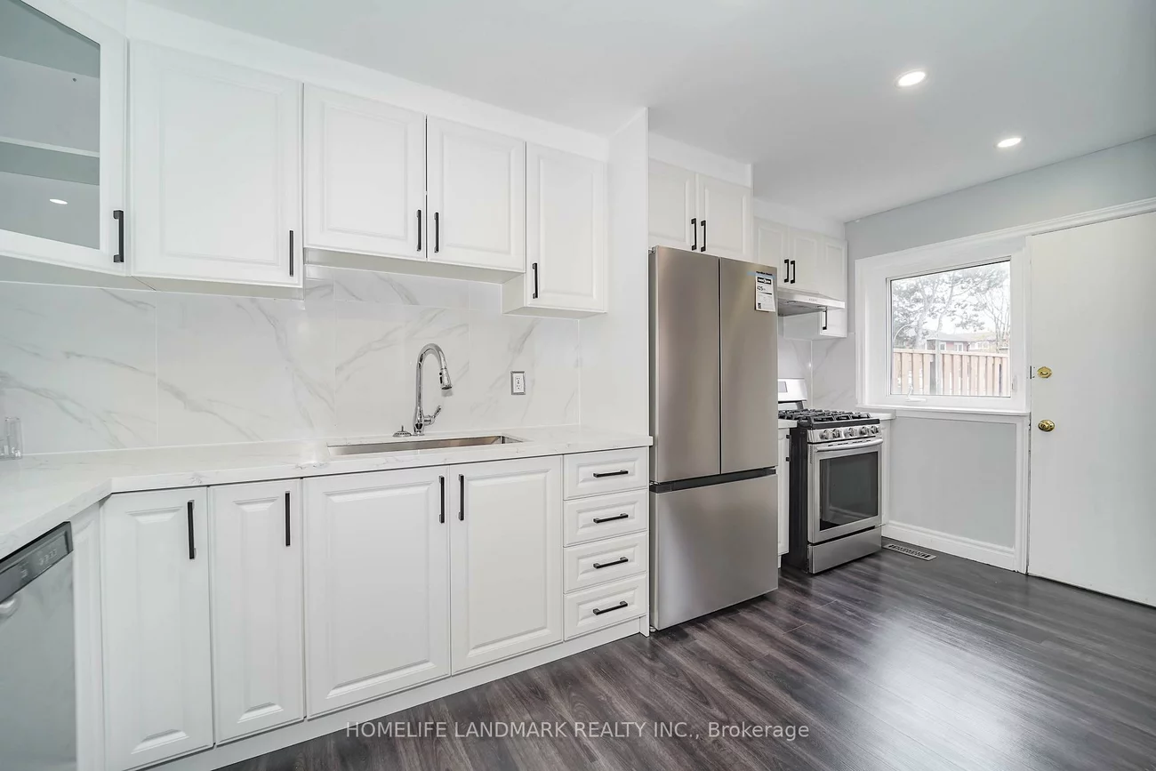 6452, Finch, Mount Olive-Silverstone-Jamestown, Toronto