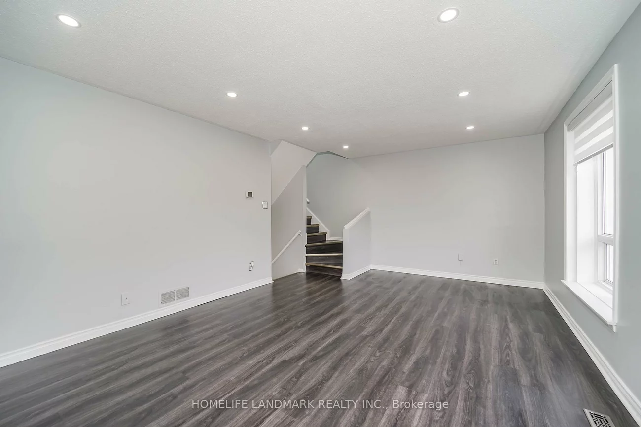 6452, Finch, Mount Olive-Silverstone-Jamestown, Toronto