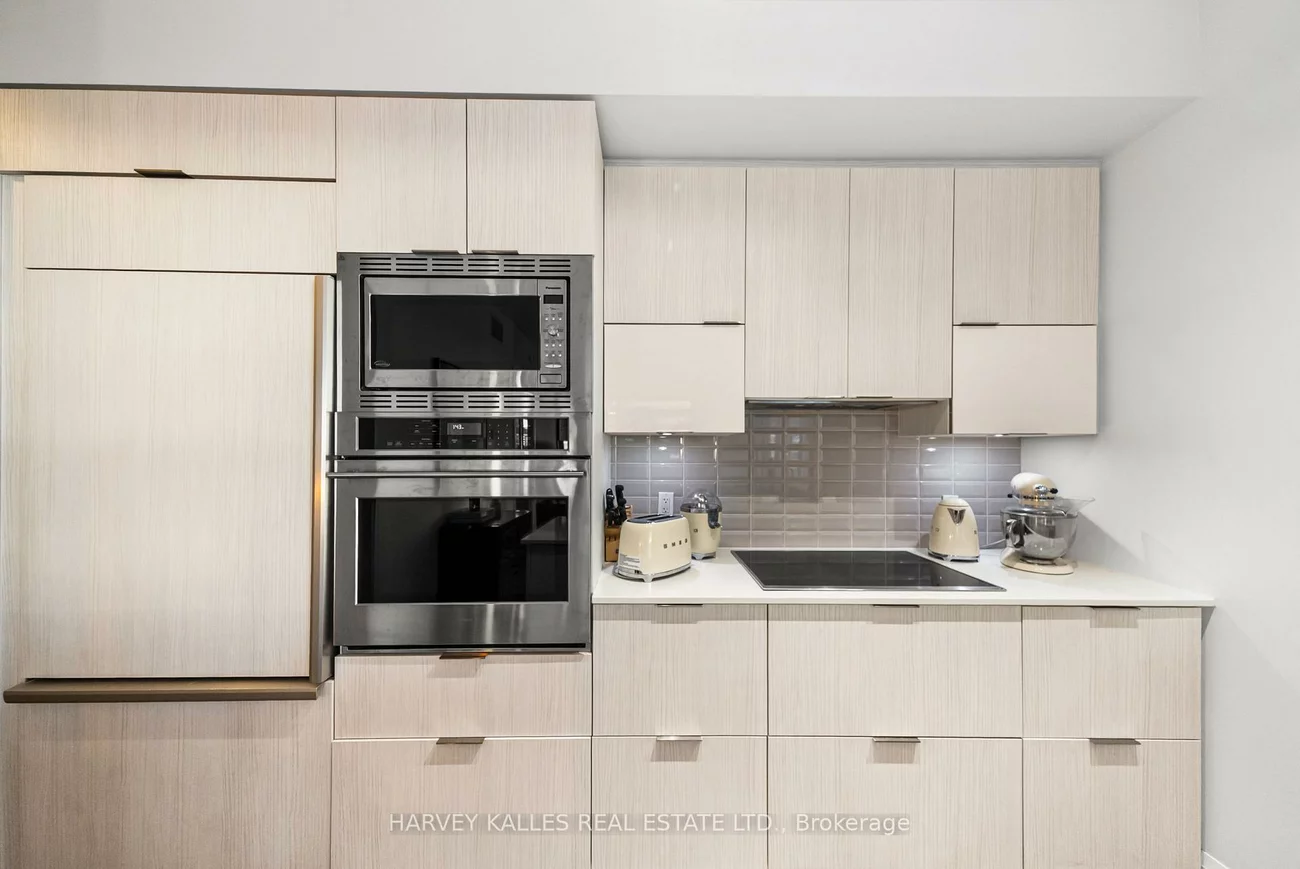 56, Annie Craig, Mimico, Toronto