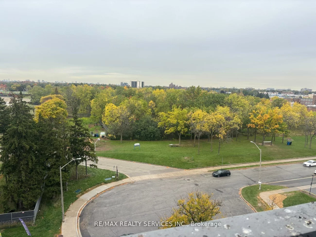 40, Panorama, Mount Olive-Silverstone-Jamestown, Toronto