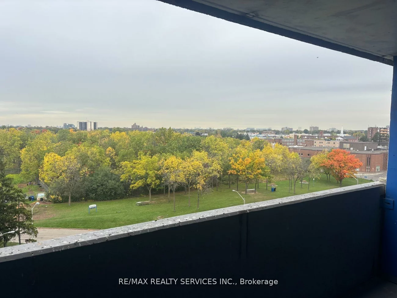 40, Panorama, Mount Olive-Silverstone-Jamestown, Toronto