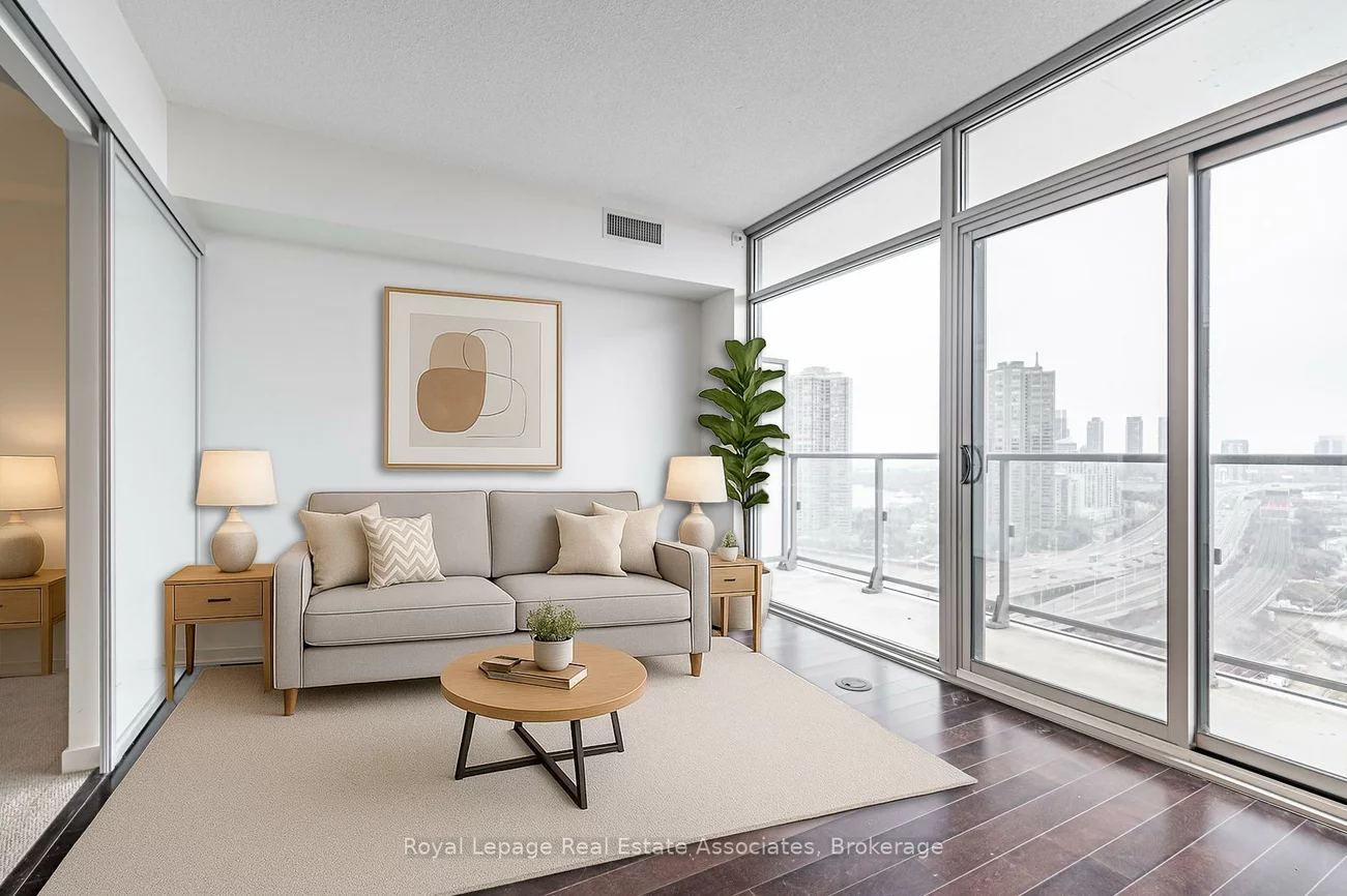 105, The Queensway, High Park-Swansea, Toronto