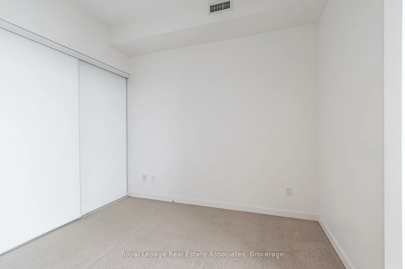 105, The Queensway, High Park-Swansea, Toronto