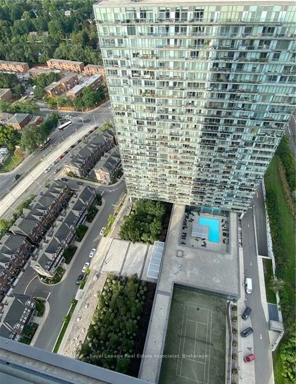 105, The Queensway, High Park-Swansea, Toronto