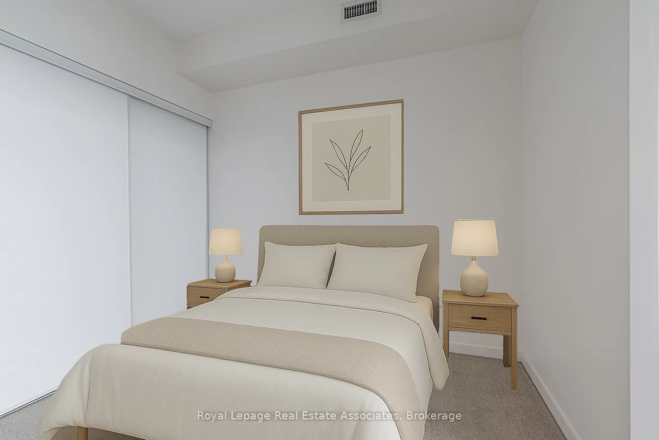 105, The Queensway, High Park-Swansea, Toronto