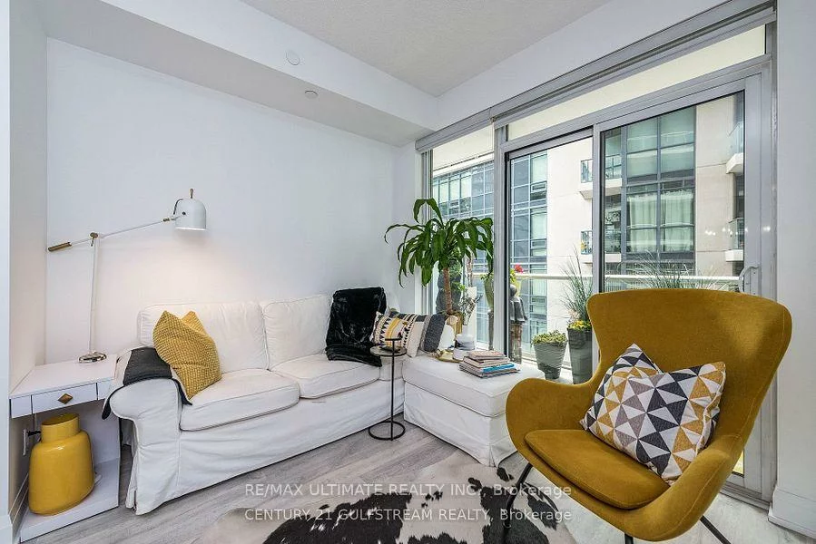 56, Annie Craig, Mimico, Toronto