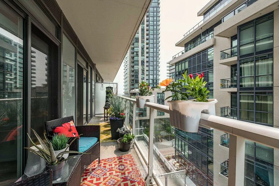 56, Annie Craig, Mimico, Toronto