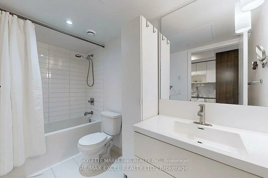 9, Valhalla Inn, Islington-City Centre West, Toronto