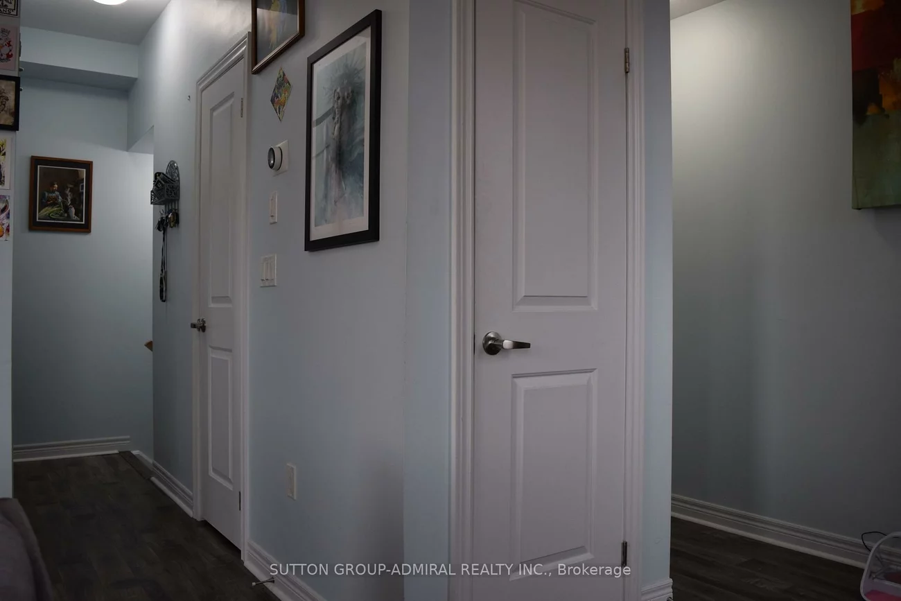 370, Hopewell, Briar Hill-Belgravia, Toronto