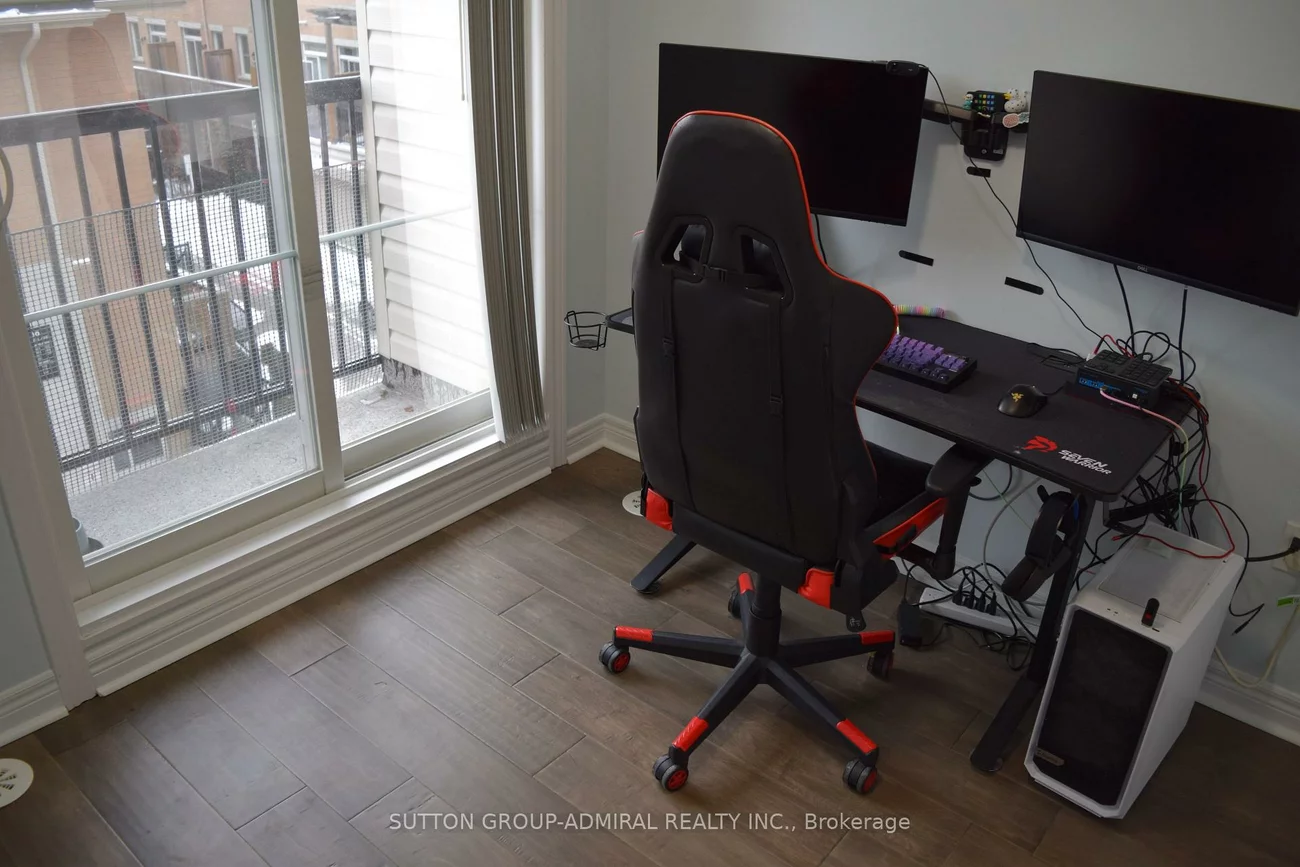 370, Hopewell, Briar Hill-Belgravia, Toronto