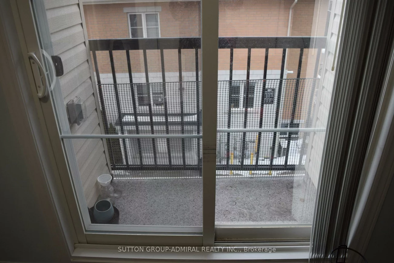 370, Hopewell, Briar Hill-Belgravia, Toronto