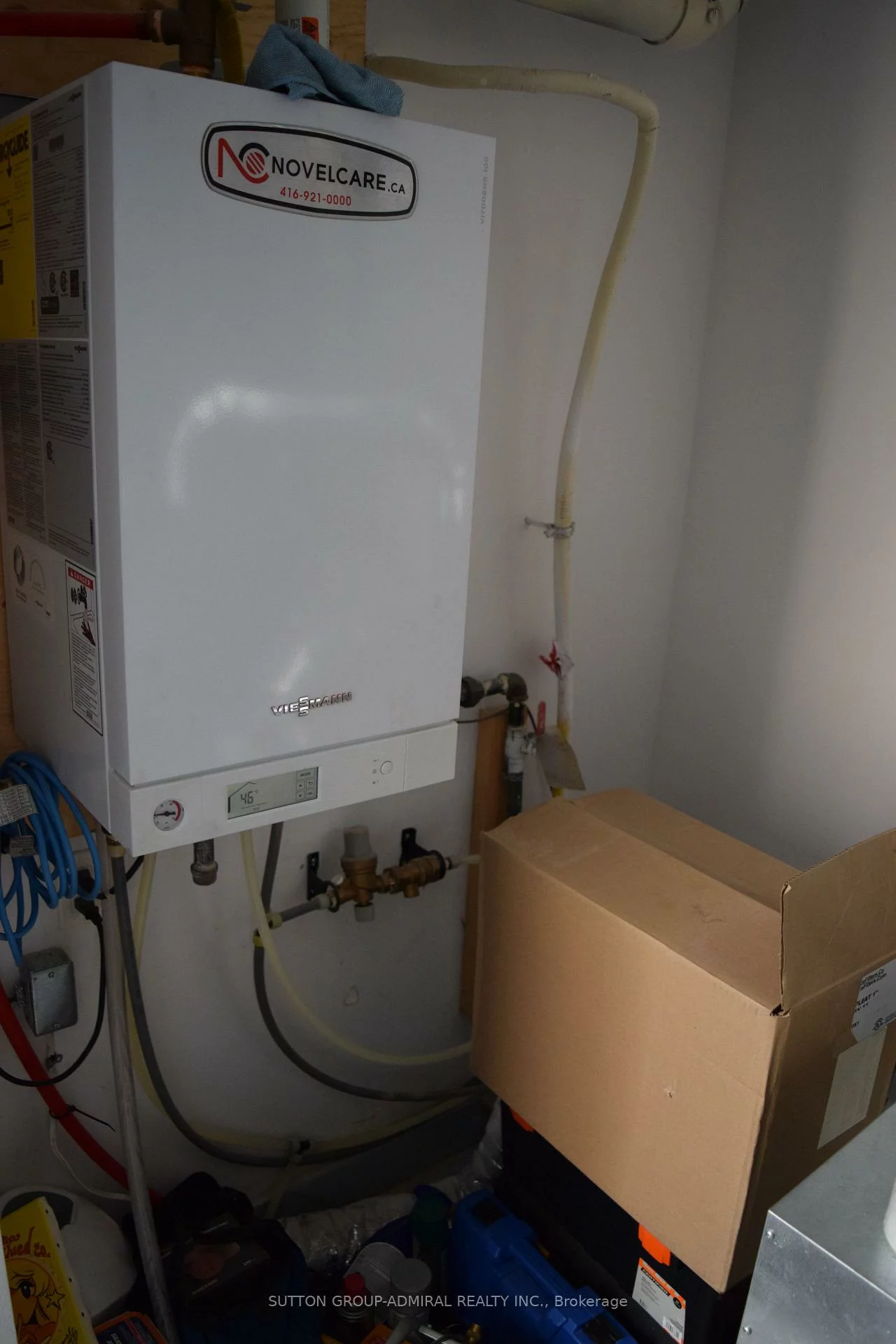 370, Hopewell, Briar Hill-Belgravia, Toronto