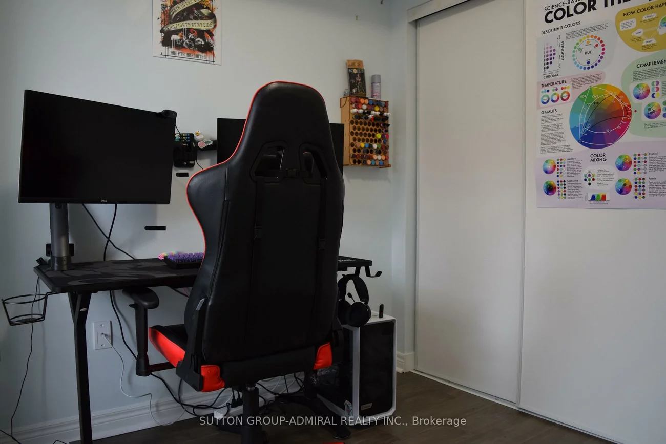 370, Hopewell, Briar Hill-Belgravia, Toronto