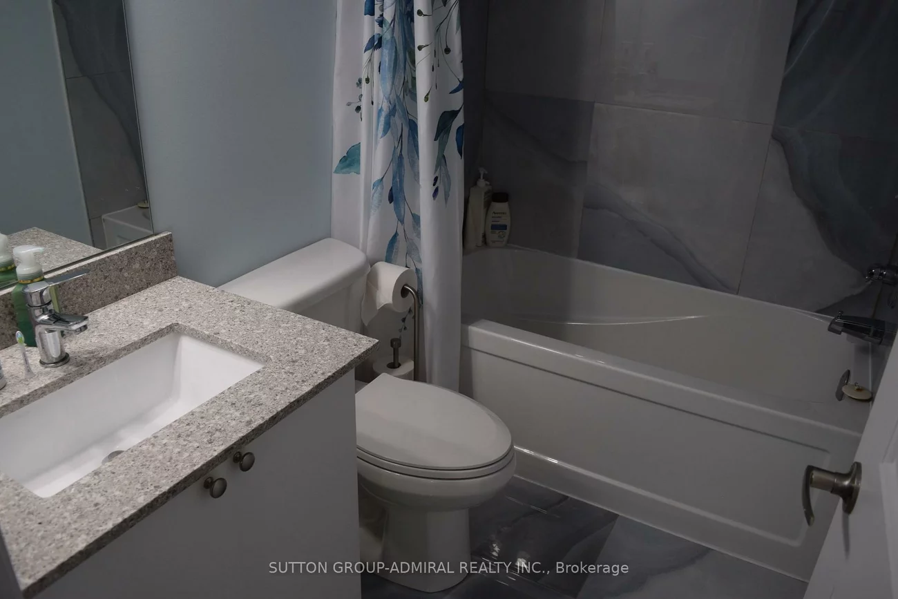 370, Hopewell, Briar Hill-Belgravia, Toronto