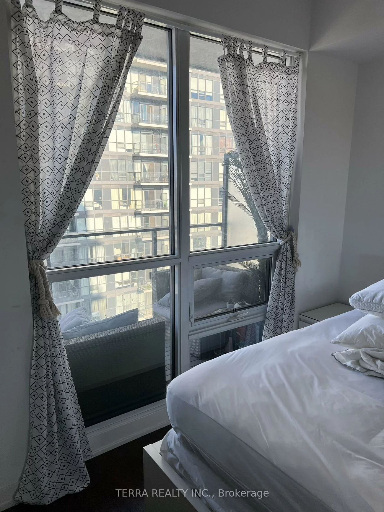 2212, Lakeshore, Mimico, Toronto