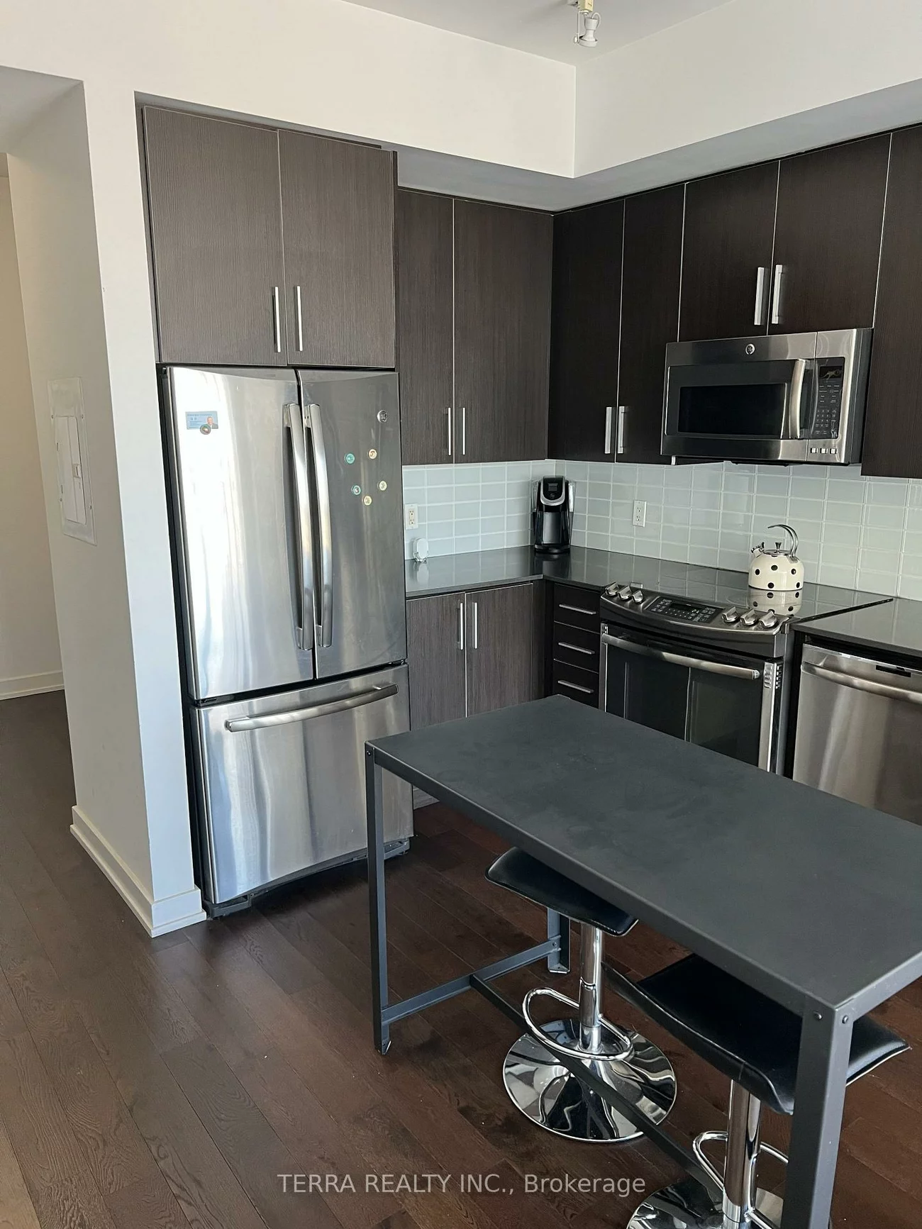 2212, Lakeshore, Mimico, Toronto