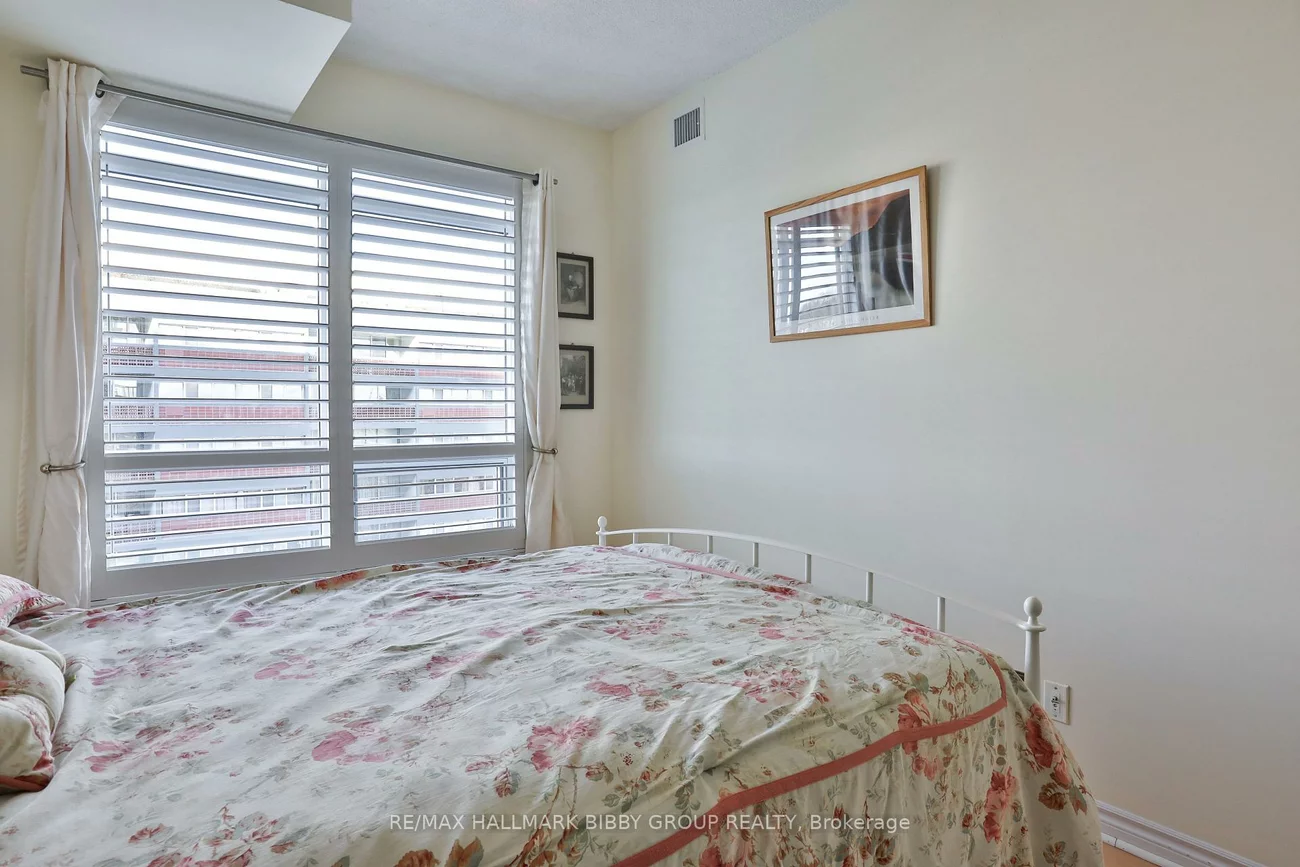 1135, Royal York, Edenbridge-Humber Valley, Toronto