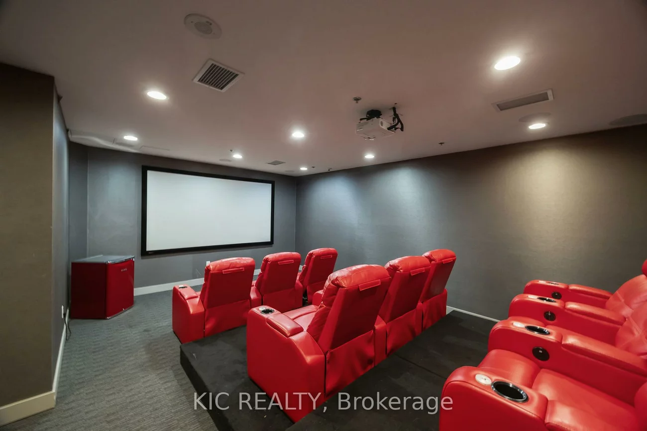 812, Lansdowne, Dovercourt-Wallace Emerson-Junction, Toronto